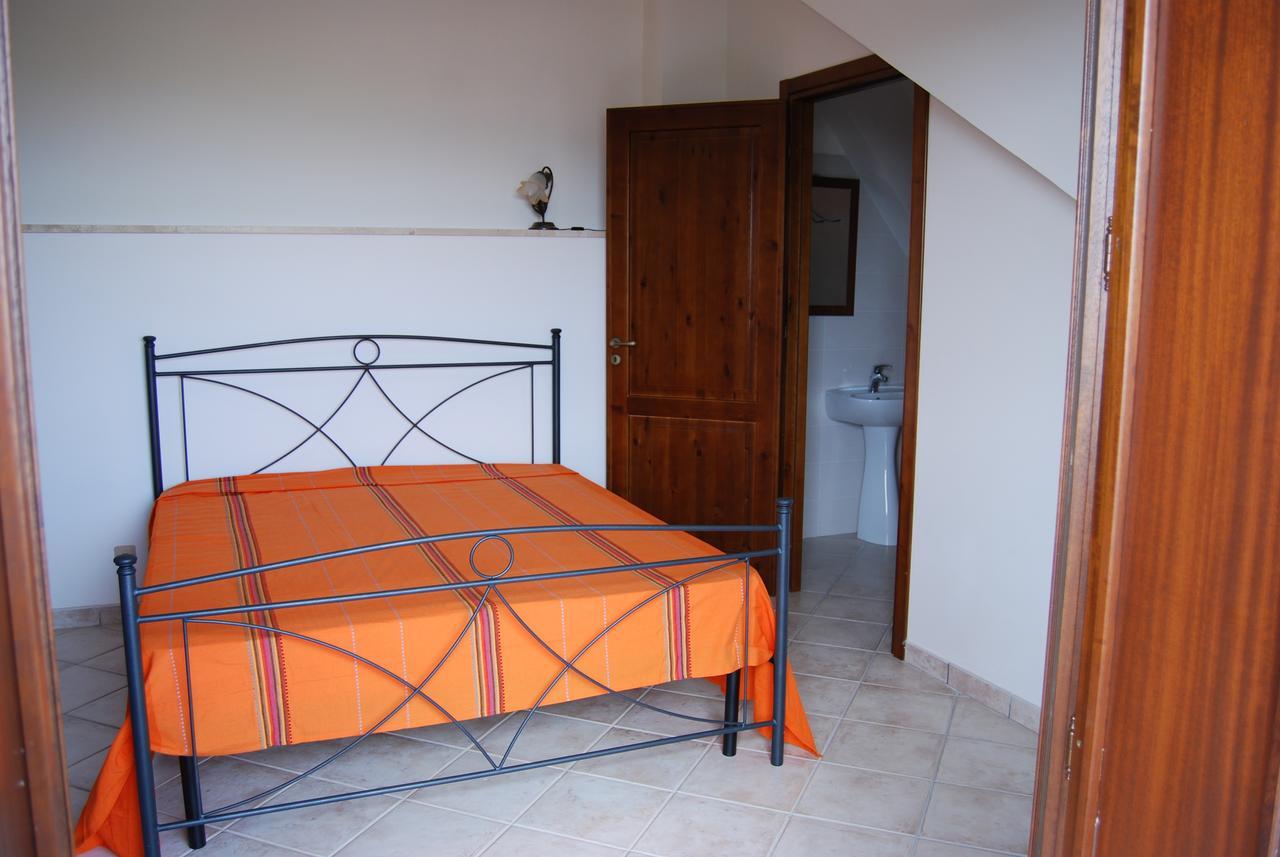 Bed and Breakfast In Sicilia Da Ciro Vita Екстер'єр фото